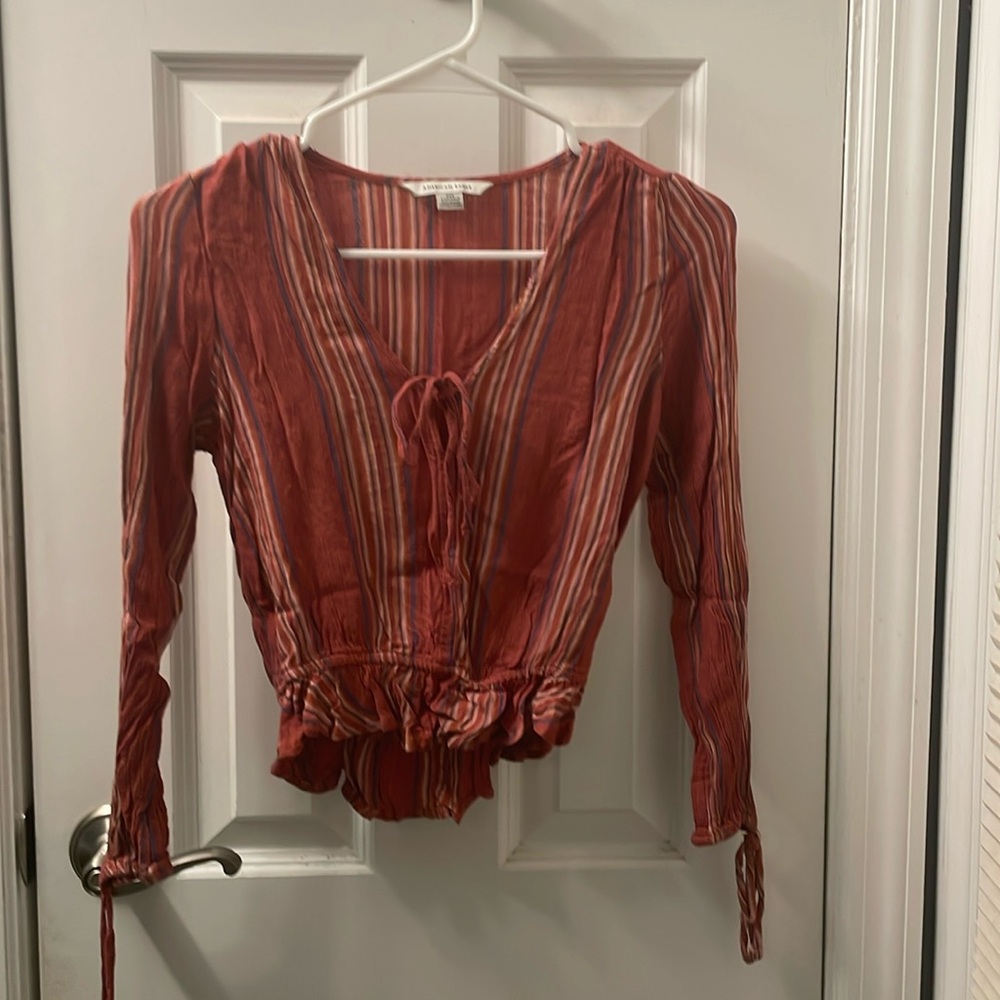 Women’s XXS American Eagle cropped blouse
